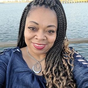 Meet your Posher, Linda